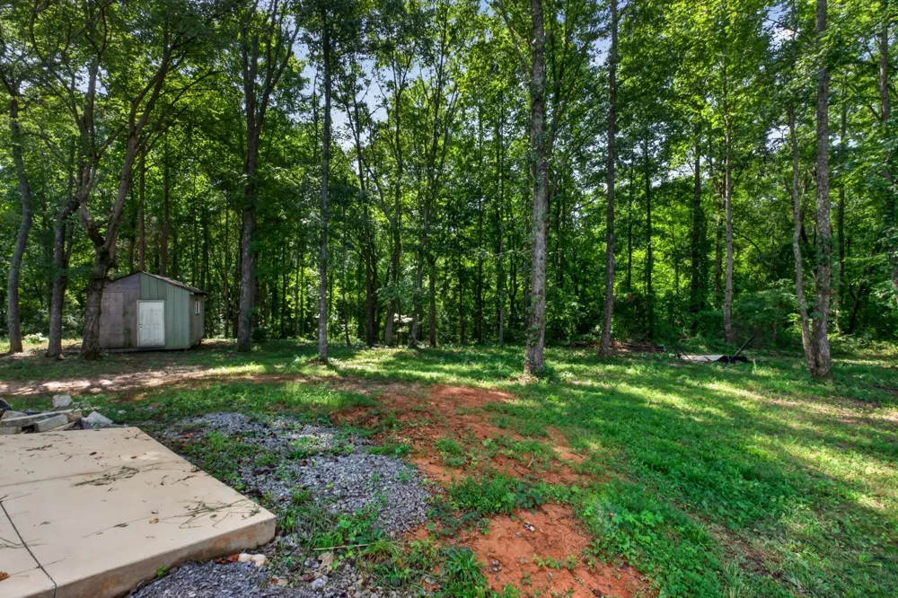 528 Obie Adcock Rd Smithville, TN 37166