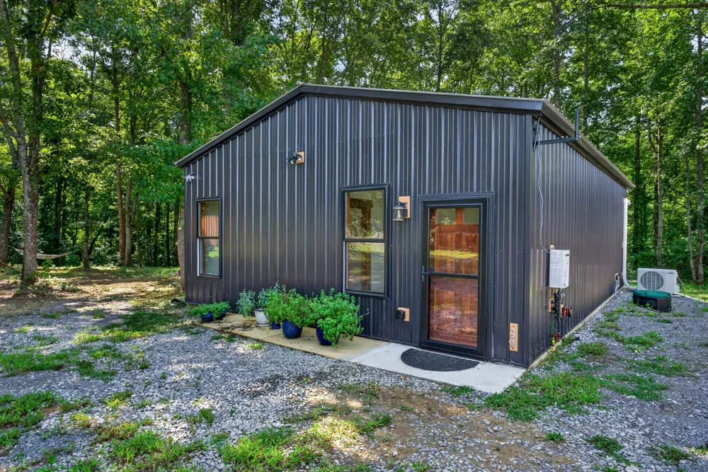 528 Obie Adcock Rd Smithville, TN 37166