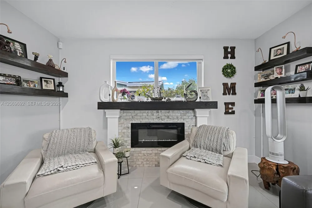9359 Dominican Dr Cutler Bay, FL 33189