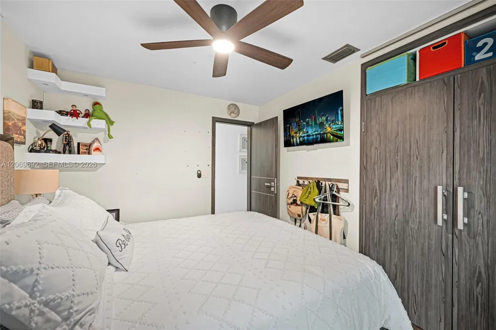 9359 Dominican Dr Cutler Bay, FL 33189