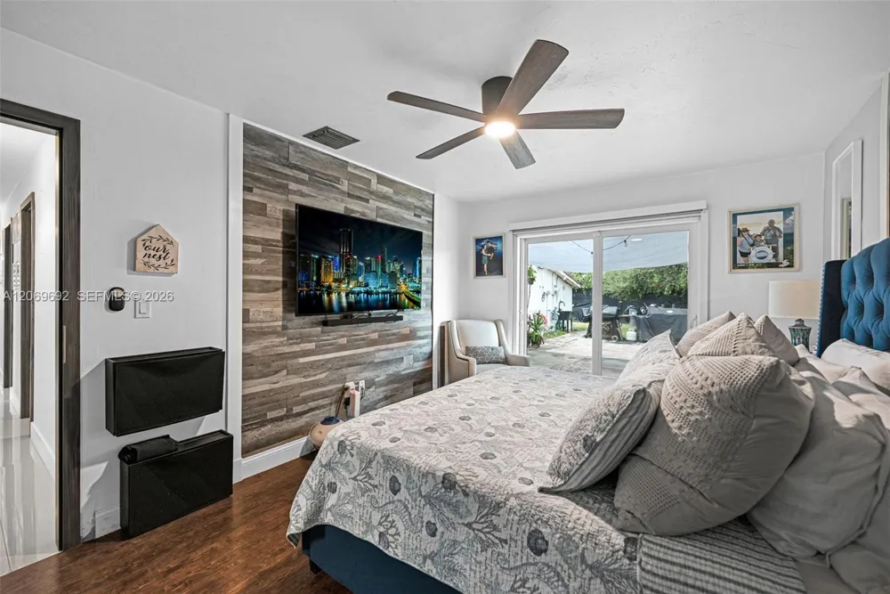 9359 Dominican Dr Cutler Bay, FL 33189