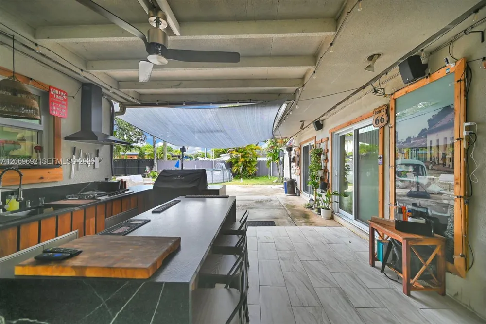 9359 Dominican Dr Cutler Bay, FL 33189