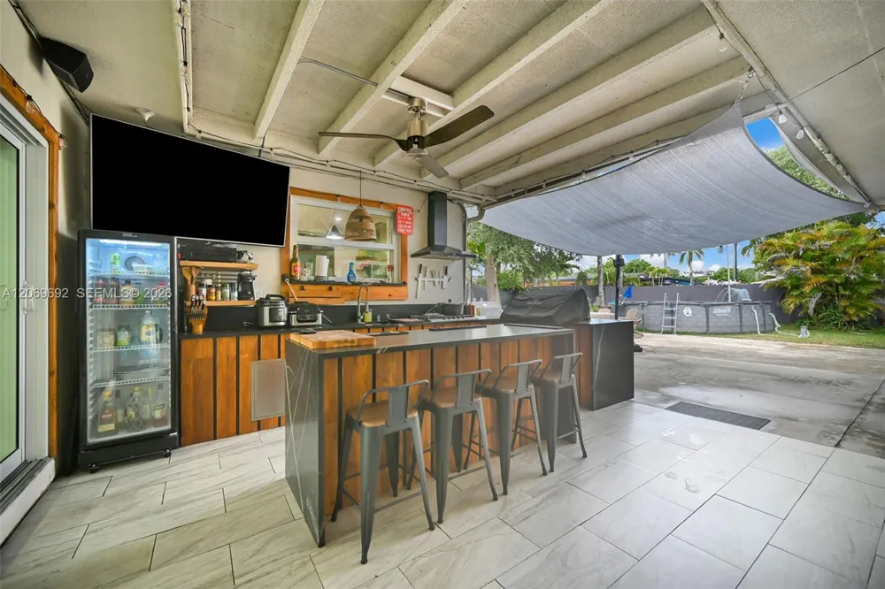 9359 Dominican Dr Cutler Bay, FL 33189