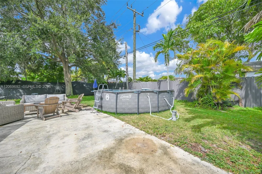9359 Dominican Dr Cutler Bay, FL 33189