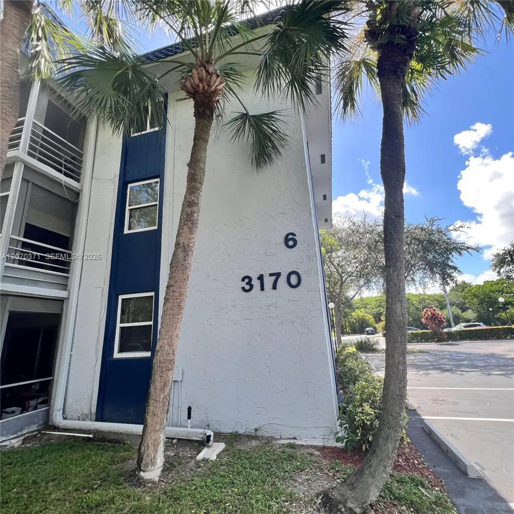 3170 Holiday Springs Blvd #6-105 Margate, FL 33063