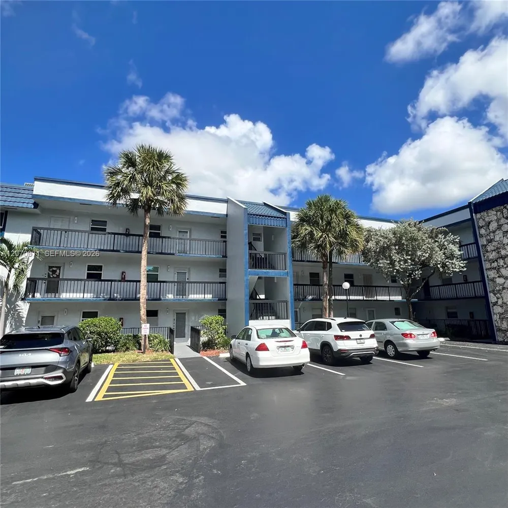 3170 Holiday Springs Blvd #6-105 Margate, FL 33063
