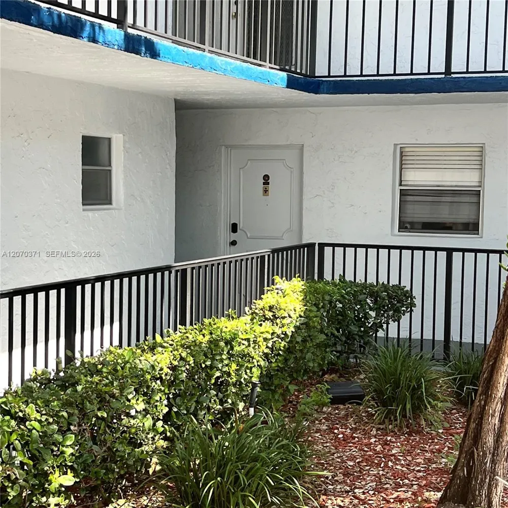 3170 Holiday Springs Blvd #6-105 Margate, FL 33063