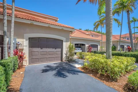 800 Sorrento Dr. #2