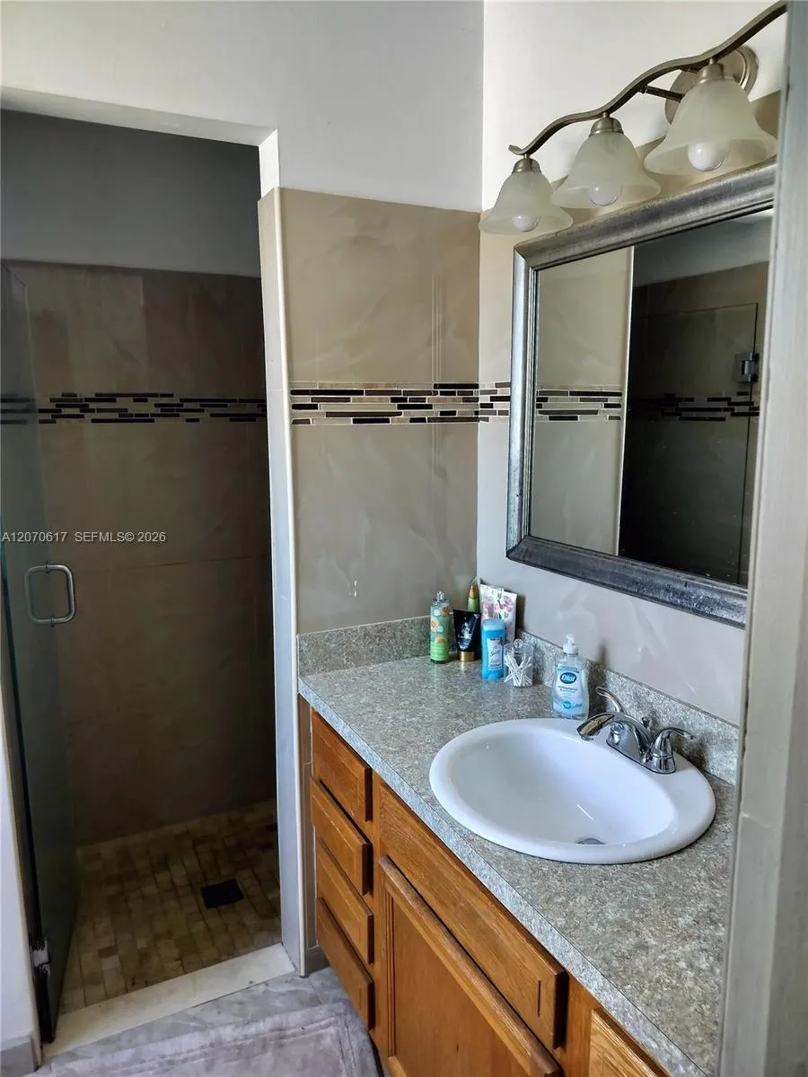 213 Woodbridge Dr Jupiter, FL 33458