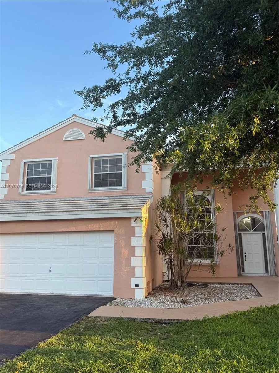 13950 Oak Ridge Dr Davie, FL 33325