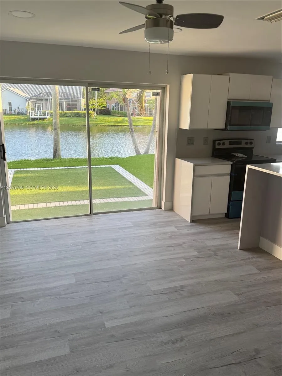 13950 Oak Ridge Dr Davie, FL 33325