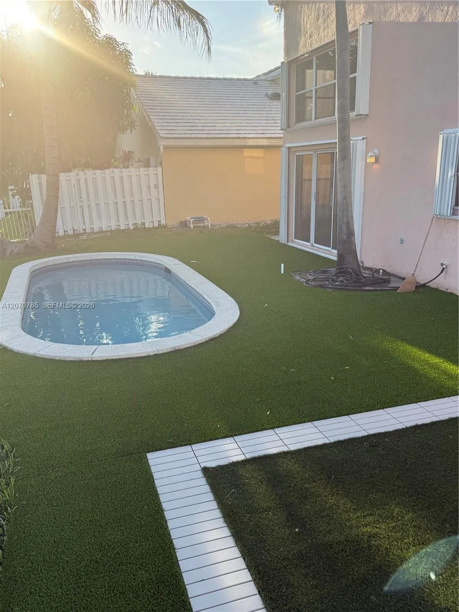 13950 Oak Ridge Dr Davie, FL 33325