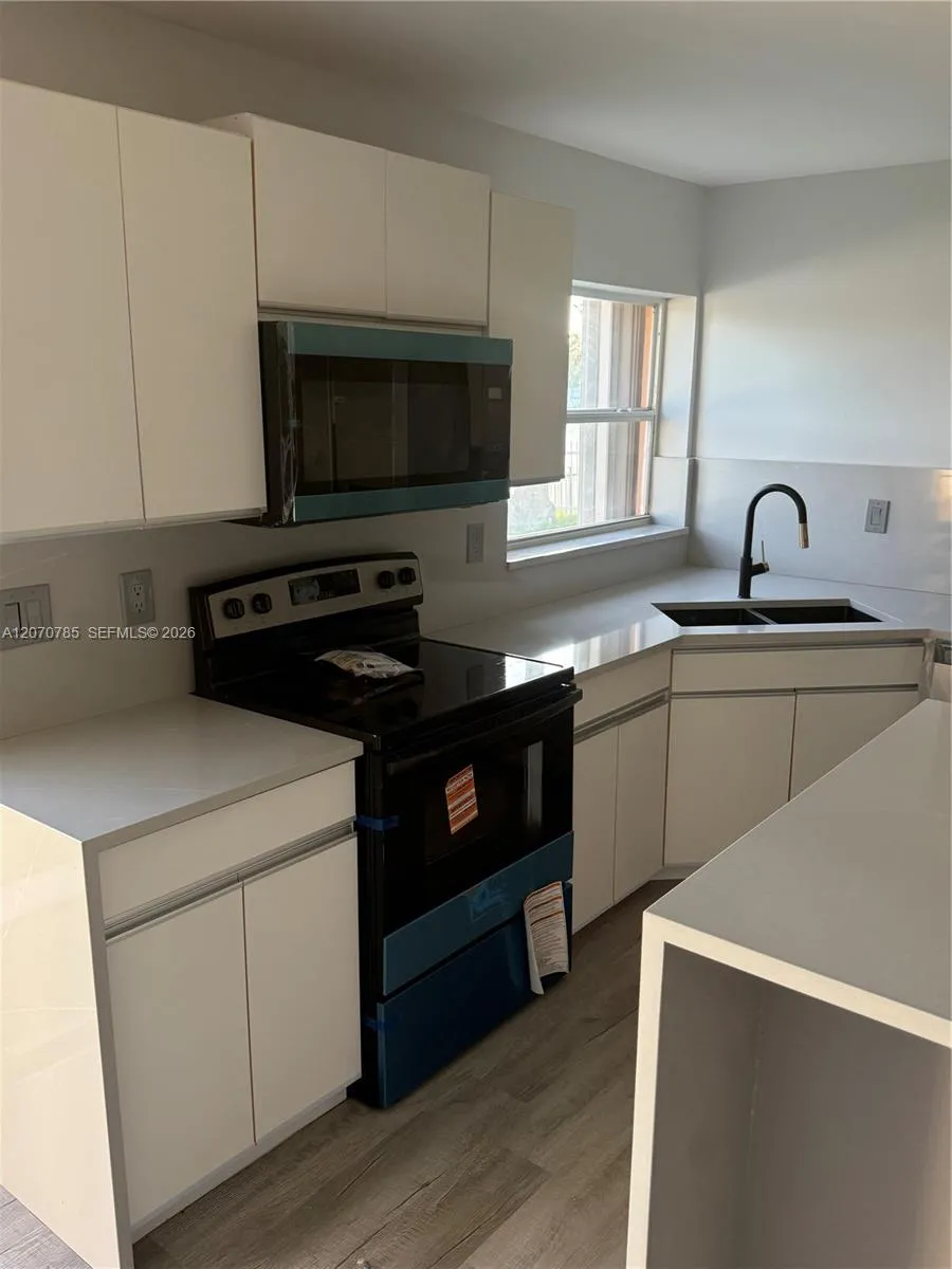 13950 Oak Ridge Dr Davie, FL 33325