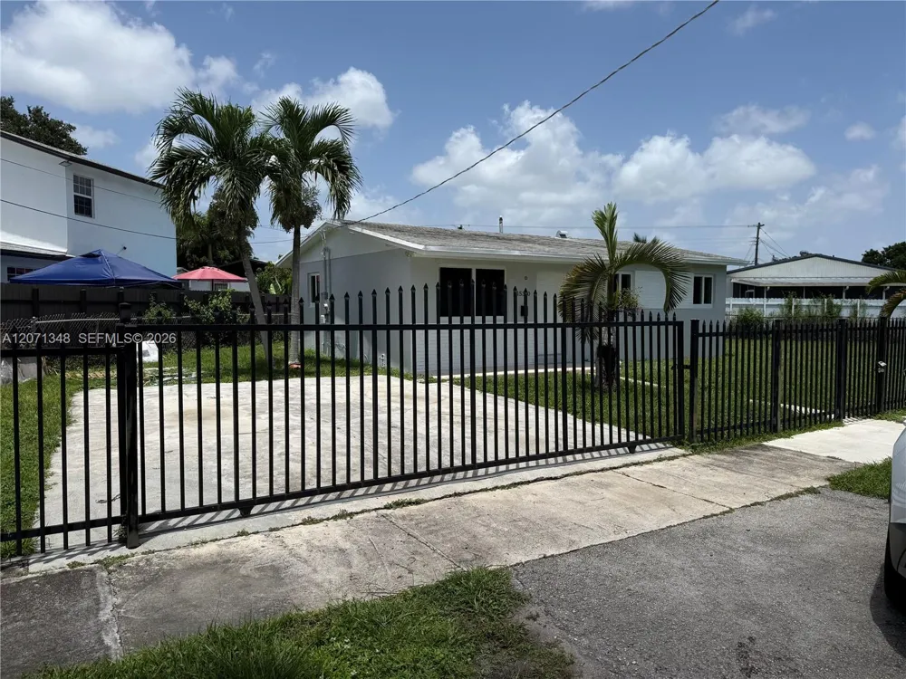 15300 Railroad Dr Miami Gardens, FL 33054
