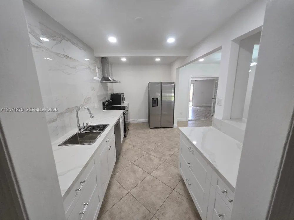 18360 NE 22nd Ave North Miami Beach, FL 33160