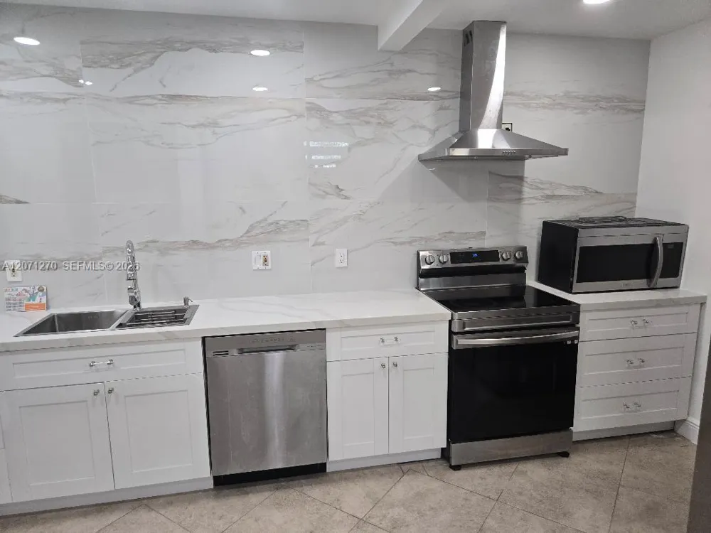 18360 NE 22nd Ave North Miami Beach, FL 33160