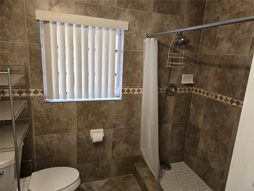 2359 Wallen Dr Palm Beach Gardens, FL 33410