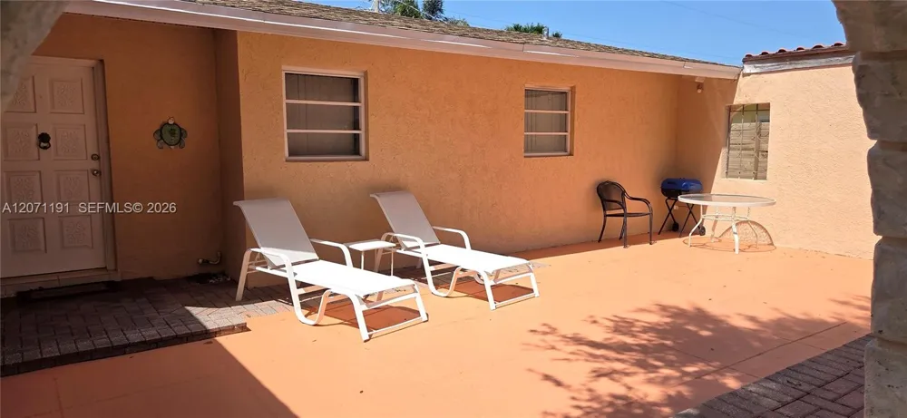 2359 Wallen Dr Palm Beach Gardens, FL 33410