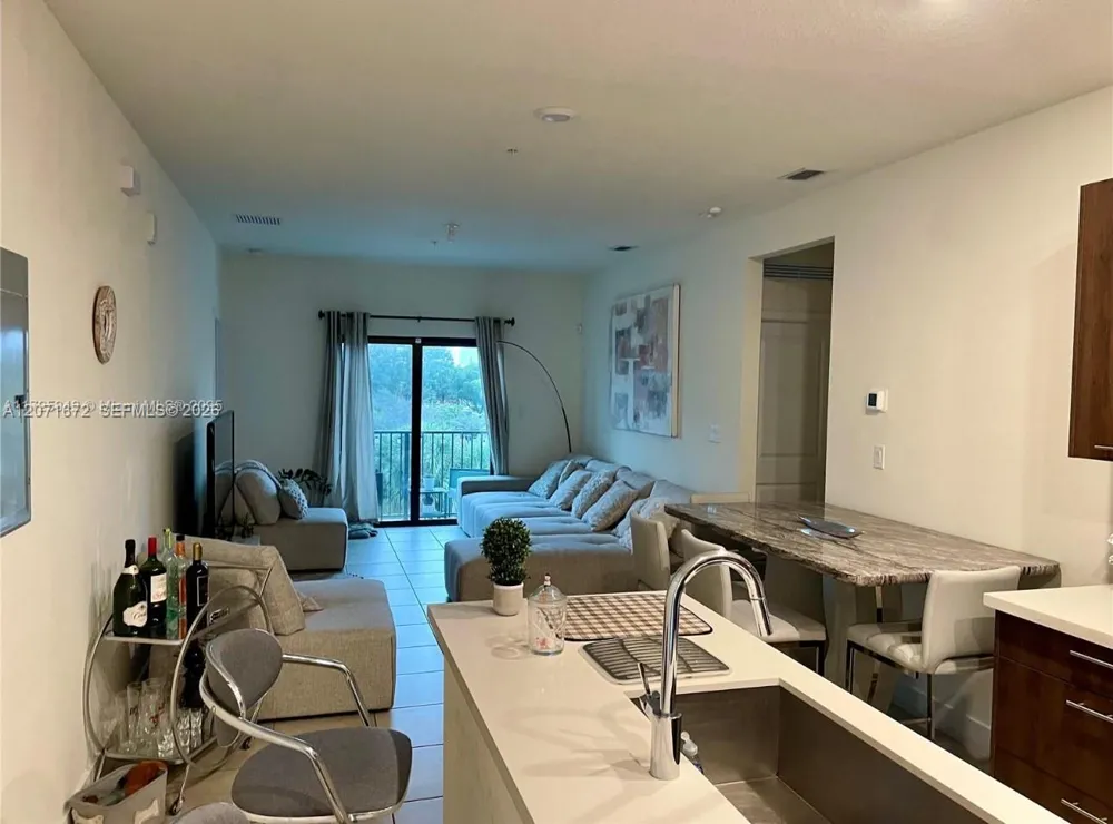 8201 NW 41st St #D-302 Doral, FL 33166
