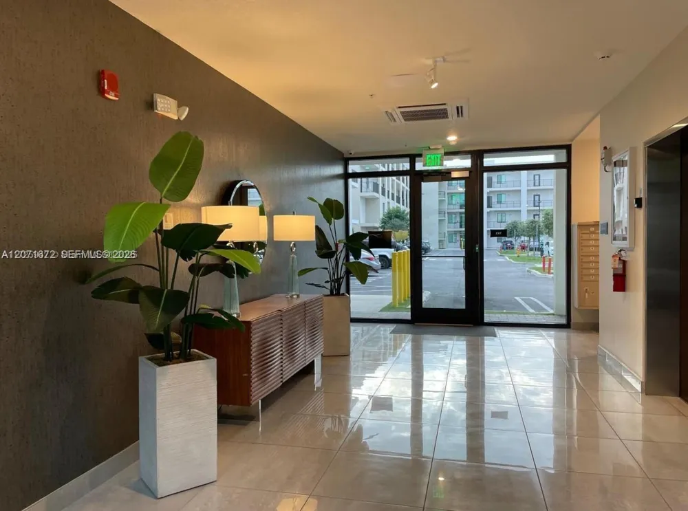 8201 NW 41st St #D-302 Doral, FL 33166