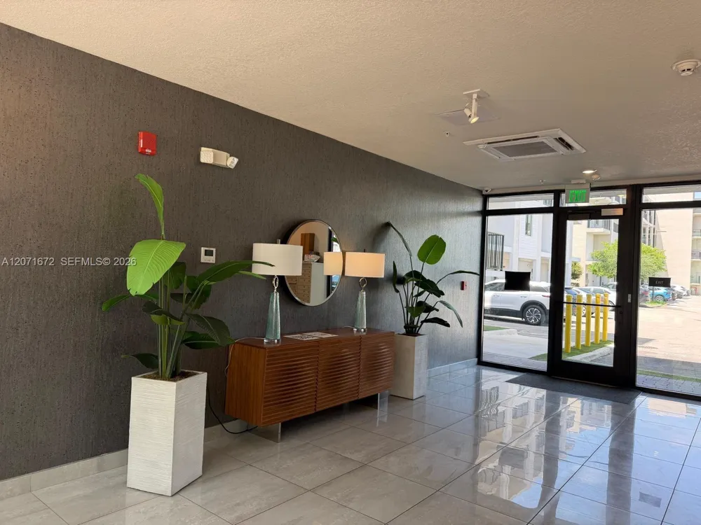 8201 NW 41st St #D-302 Doral, FL 33166