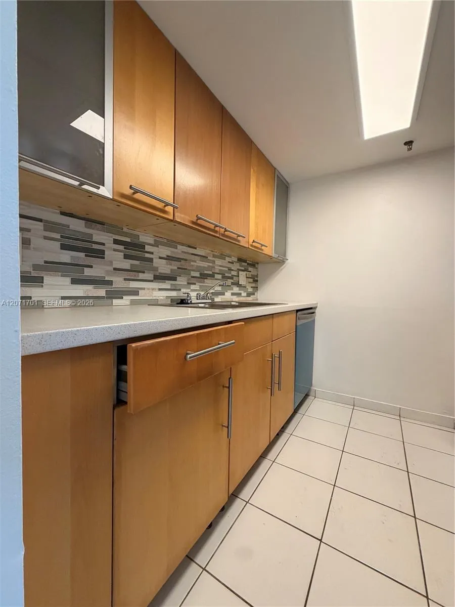 1010 NW 11th St #507 Miami, FL 33136