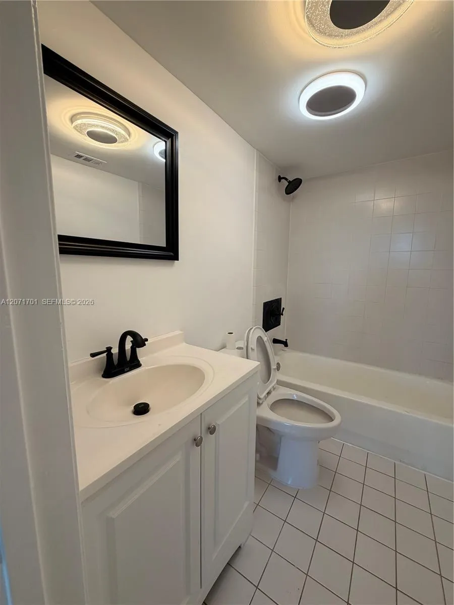 1010 NW 11th St #507 Miami, FL 33136