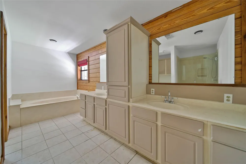 28615 Ascot Farms Road Magnolia, TX 77354