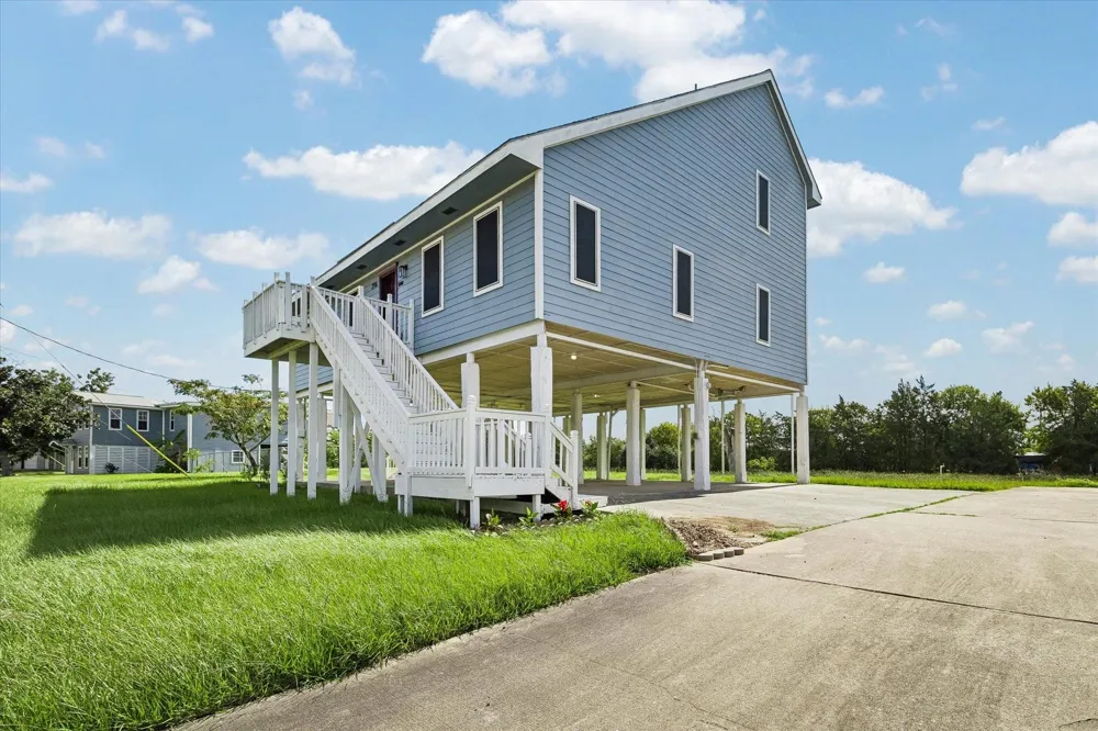 216 Rue Orleans Street Baytown, TX 77520