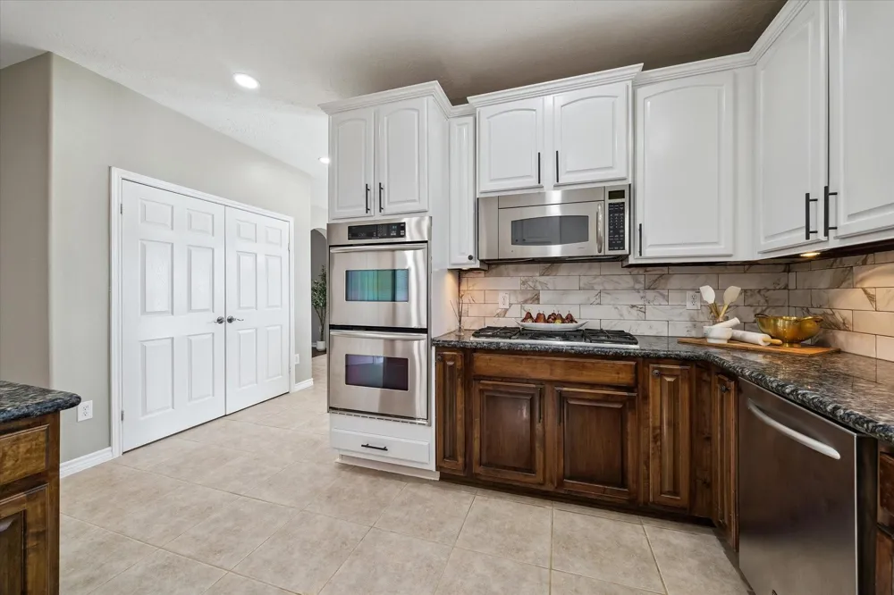 216 Rue Orleans Street Baytown, TX 77520