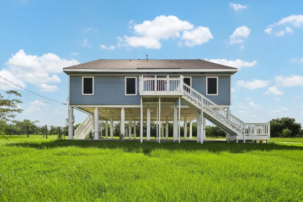 216 Rue Orleans Street Baytown, TX 77520