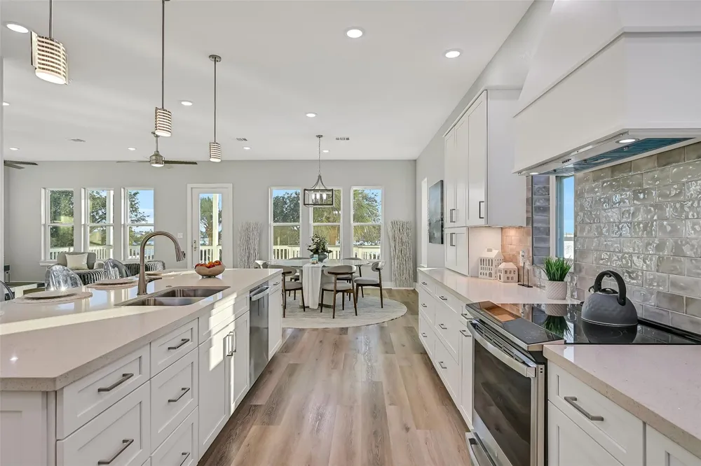 1515 Bayou Shore Drive Galveston, TX 77551