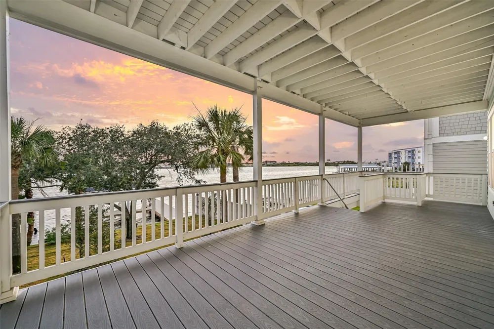 1515 Bayou Shore Drive Galveston, TX 77551