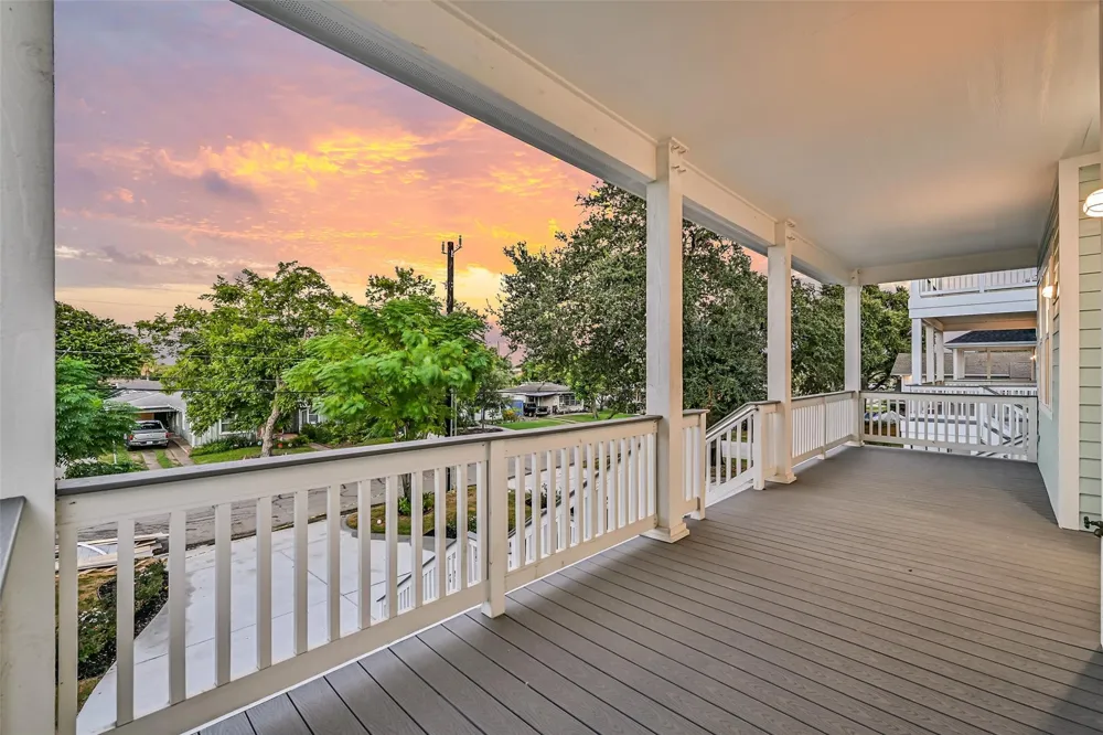 1515 Bayou Shore Drive Galveston, TX 77551