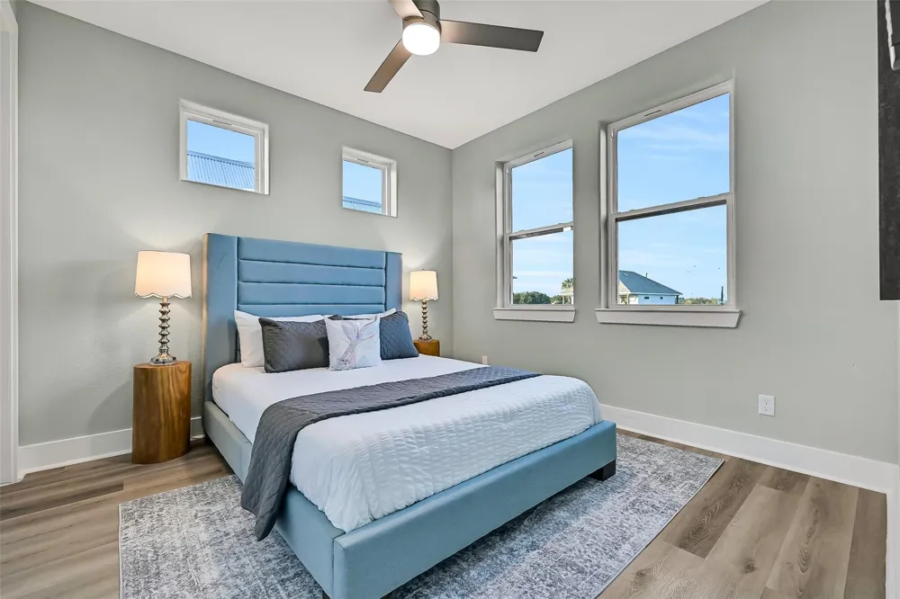 1515 Bayou Shore Drive Galveston, TX 77551