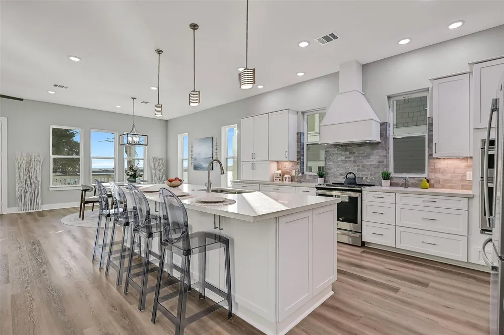 1515 Bayou Shore Drive Galveston, TX 77551