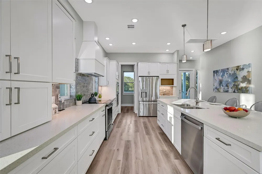 1515 Bayou Shore Drive Galveston, TX 77551