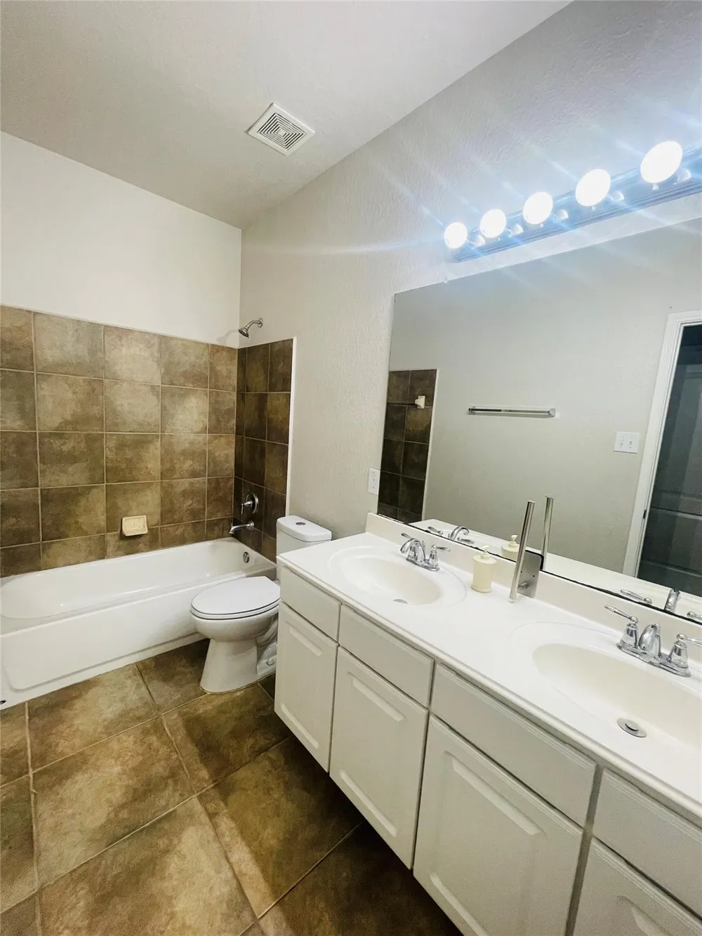 4702 Sedgewood Drive Rosenberg, TX 77471