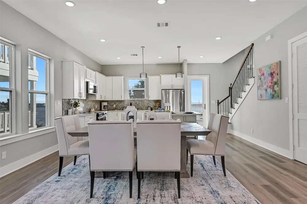1517 Bayou Shore Drive Galveston, TX 77551