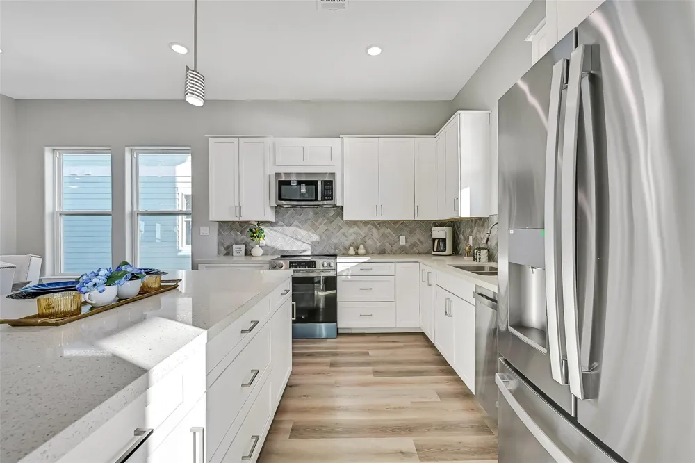 1517 Bayou Shore Drive Galveston, TX 77551