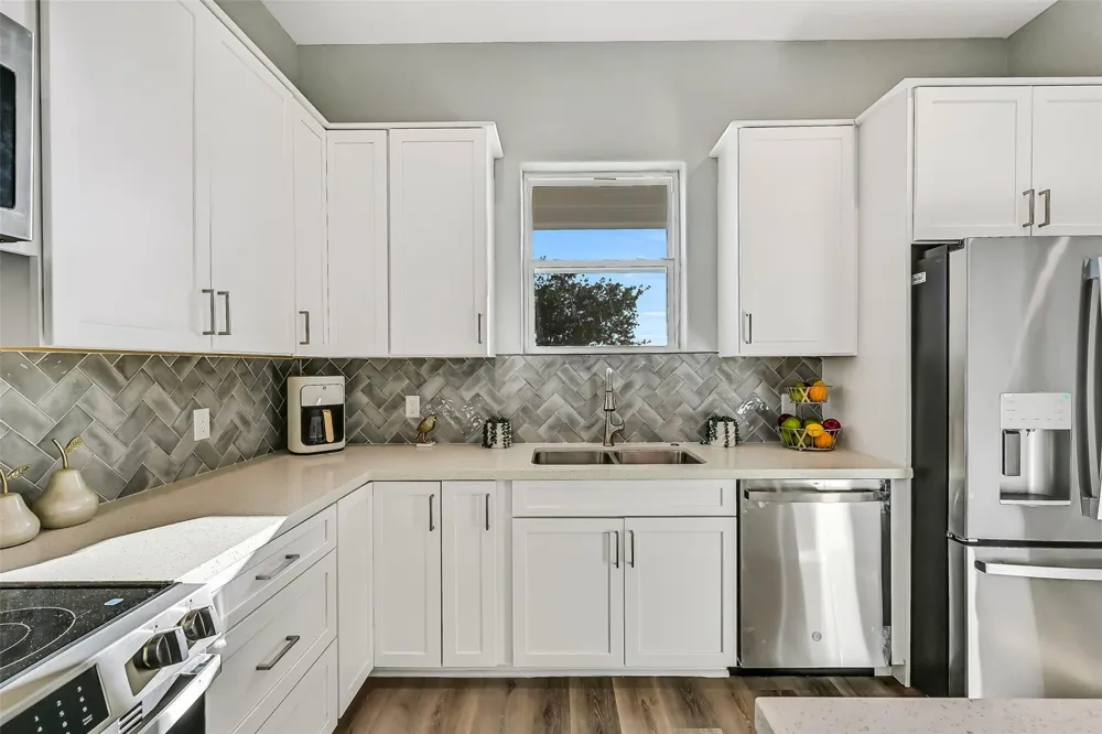 1517 Bayou Shore Drive Galveston, TX 77551