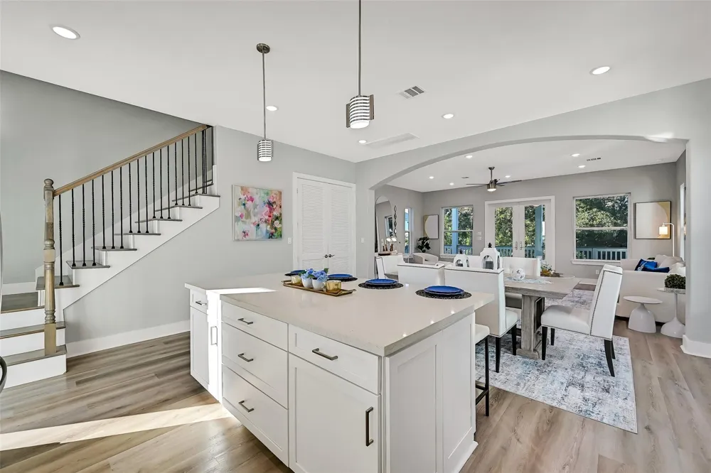 1517 Bayou Shore Drive Galveston, TX 77551