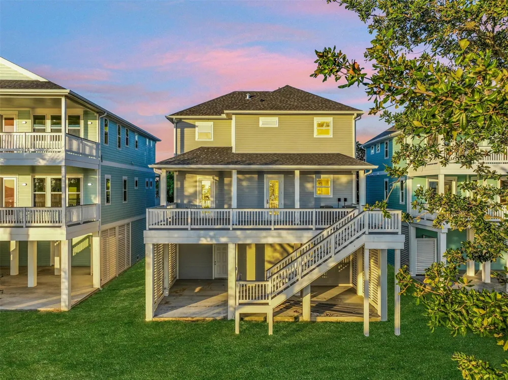 1517 Bayou Shore Drive Galveston, TX 77551