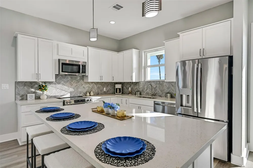 1517 Bayou Shore Drive Galveston, TX 77551