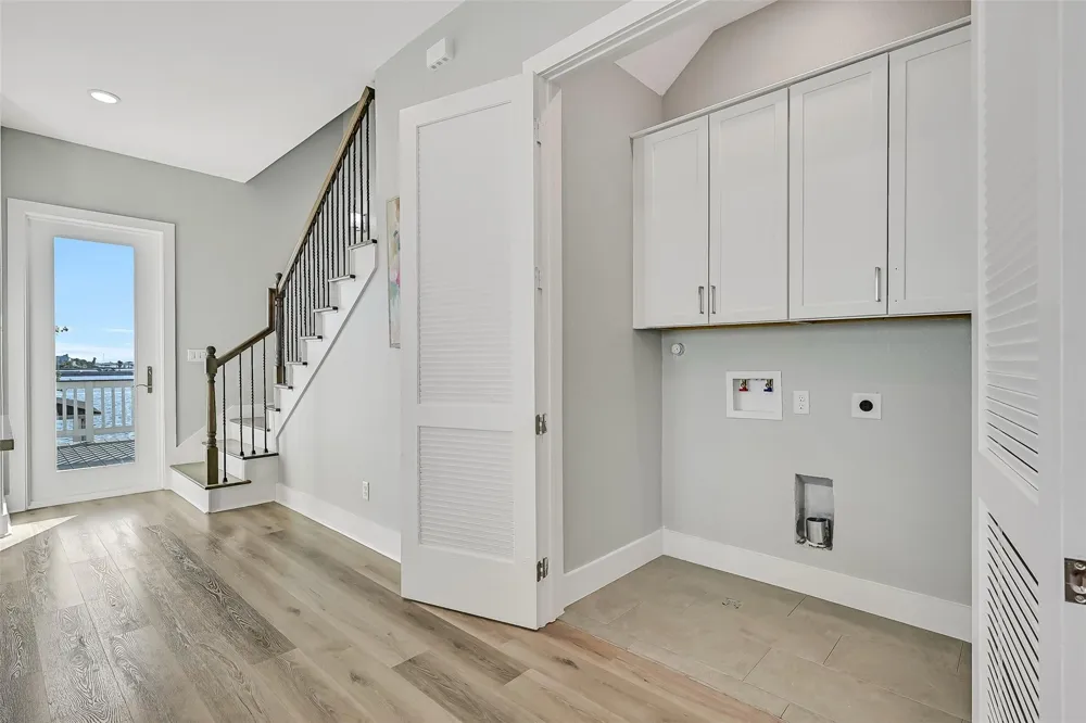 1517 Bayou Shore Drive Galveston, TX 77551