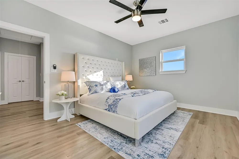 1517 Bayou Shore Drive Galveston, TX 77551