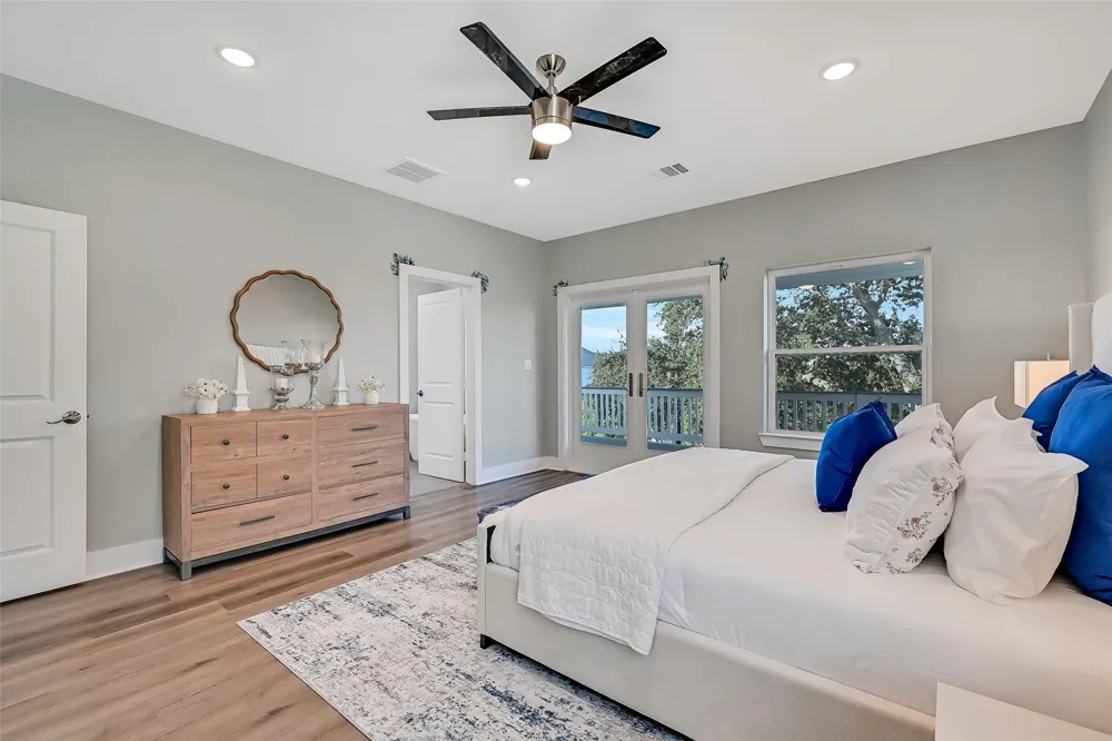 1517 Bayou Shore Drive Galveston, TX 77551