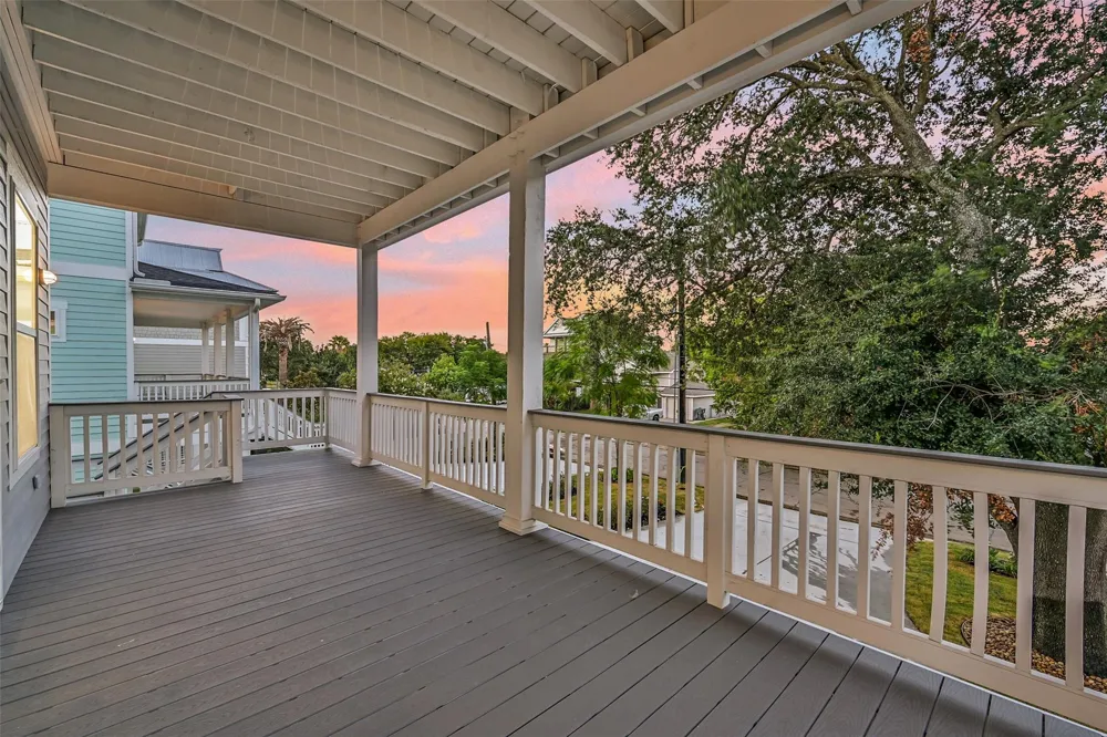 1517 Bayou Shore Drive Galveston, TX 77551