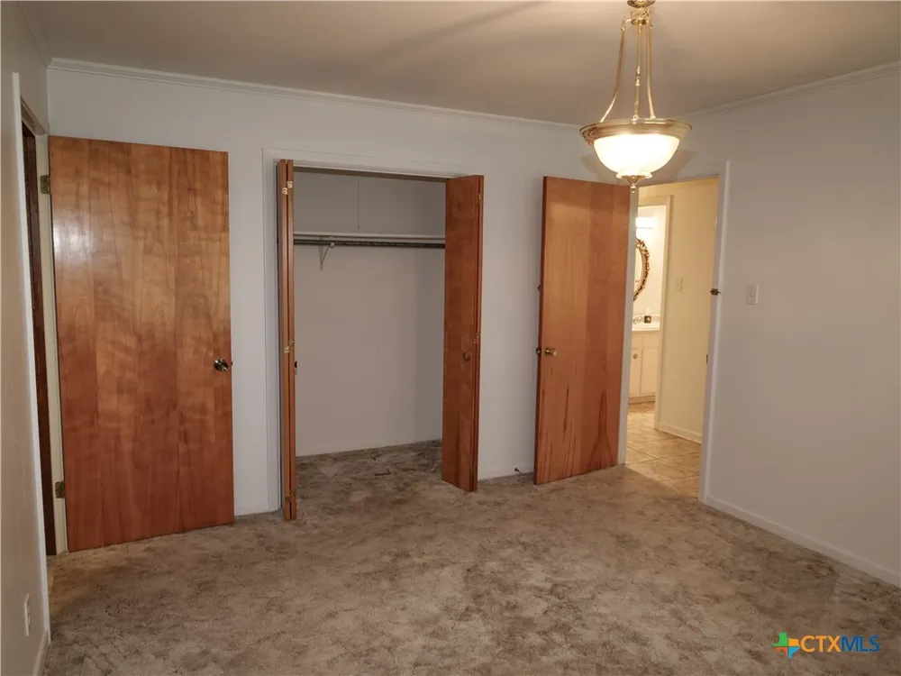 1209 E Morgan Cuero, TX 77954