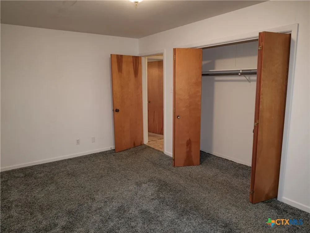 1209 E Morgan Cuero, TX 77954
